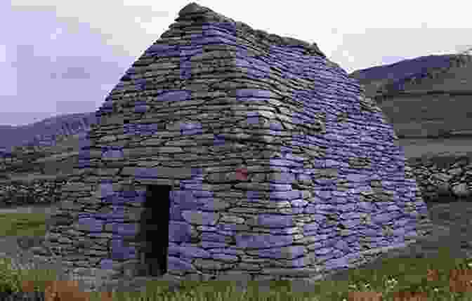 Ancient Mansion With Stone Walls And Columns The Houses Of History: A Critical Reader In History And Theory Second Edition